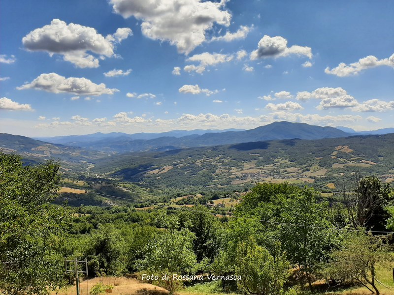 Bore (Pr). La Val Cenedola vista da Bore. Foto di Rossana Vernasca