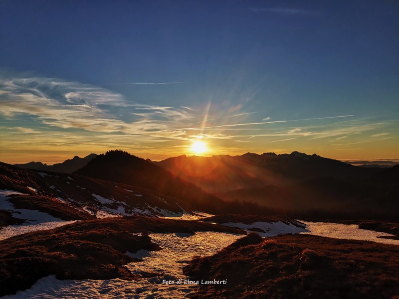 Frassinoro (Mo): tramonto a San Pellegrino in Alpe, vista apuane e versante toscano. Foto di Elena Lamberti
