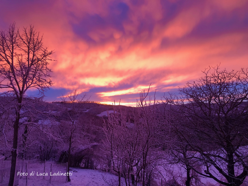 Loiano (Bo). Neve e tramonto. Foto di Luca Ladinetti