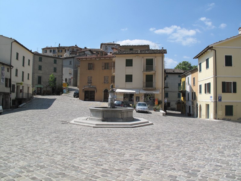 Pennabilli (Rn). Piazza