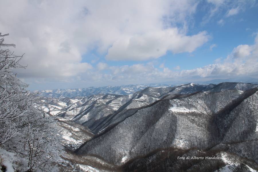 Premilcuore (Fc). Panoramica da Monte Tiravento. Foto di Alberto Mandolesi