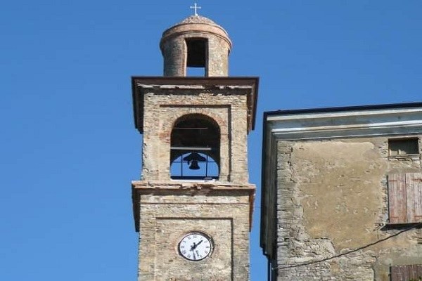 Varano de' Melegari (Pr): campanile vecchio di Vianino