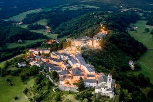"Il Borgo dei Borghi 2022", per l'Emilia-Romagna partecipa Compiano sull'appennino parmense!